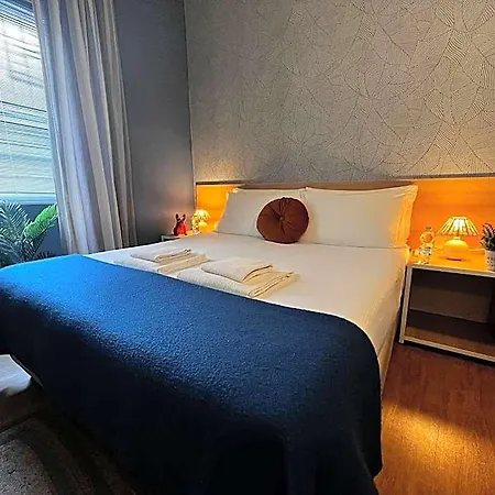 Hotel The Convo