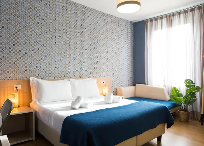 Hotel The Convo 3*